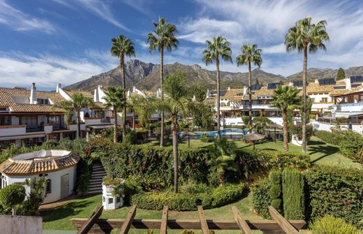 Mehrfamilienhaus in Málaga, Andalusien
