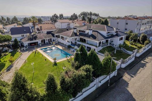 Villa à Santa Maria da Feira, Distrito de Aveiro