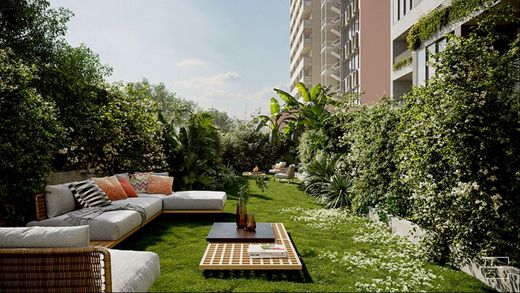 Apartment / Etagenwohnung in Alvalade, Lisbon