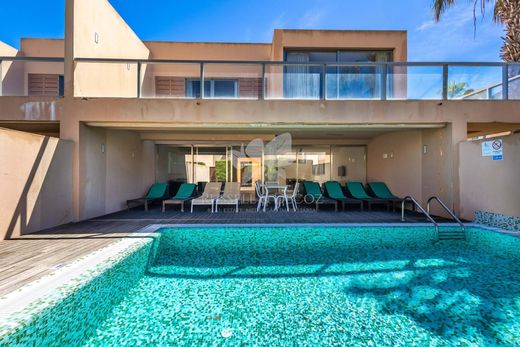 Casa di città a Albufeira e Olhos de Água, Albufeira