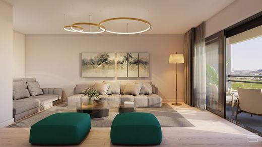 Apartment / Etagenwohnung in Santo António dos Cavaleiros e Frielas, Loures