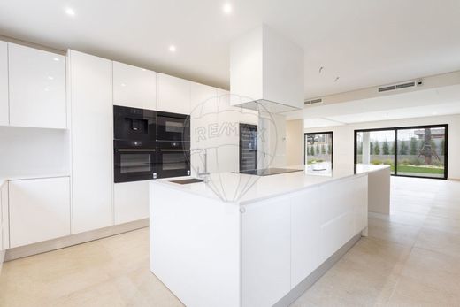 Villa in Quarteira, Loulé