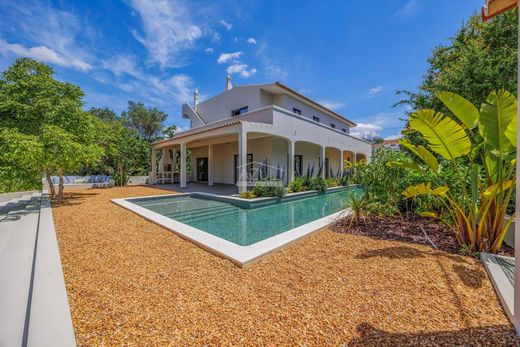 빌라 / Albufeira e Olhos de Água, Albufeira