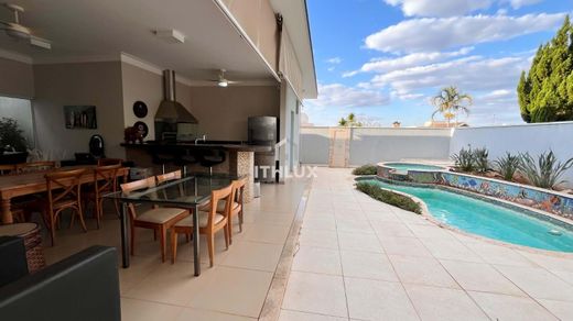 Villa à Limeira, São Paulo