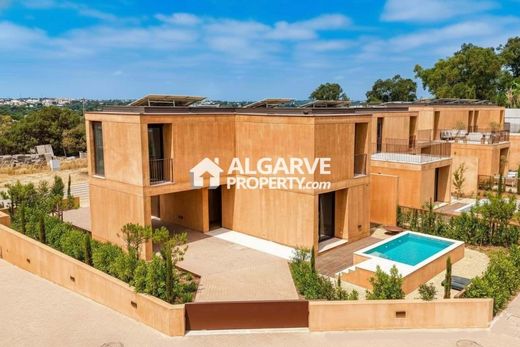 다세대 빌라 / Vilamoura, Loulé