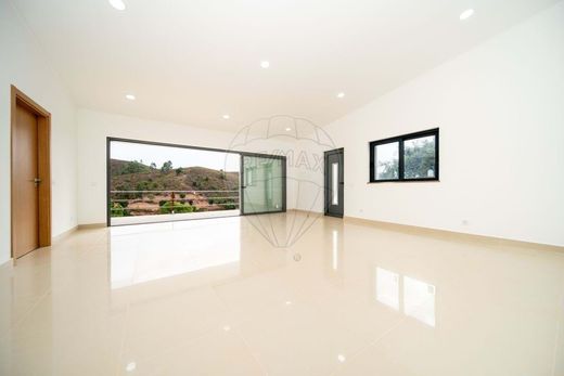 Villa in Mexilhoeira Grande, Portimão