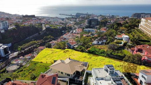 Grundstück in Funchal, Madeira