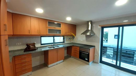 Villa in Almada, Distrito de Setúbal