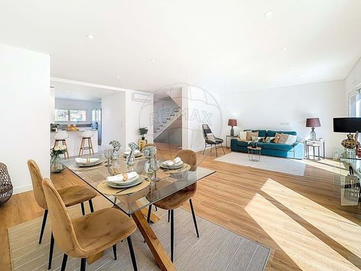 Villa a Cascais, Lisbona