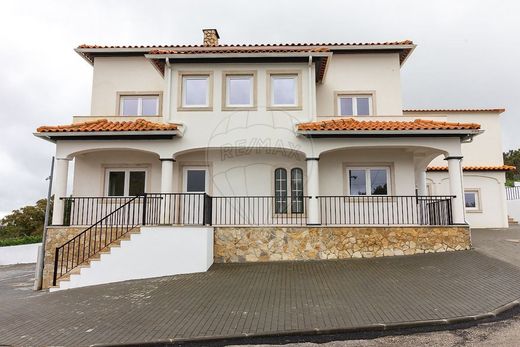 Villa in Venda do Pinheiro e Santo Estêvão das Galés, Mafra