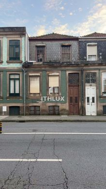 Semidetached House in Porto, Distrito do Porto