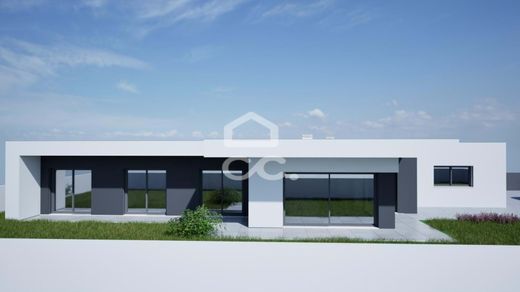 Villa Pataias, Alcobaça