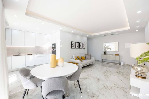 Apartment / Etagenwohnung in Lagos, Distrito de Faro