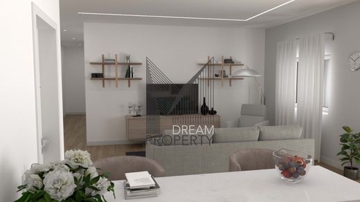 Apartment / Etagenwohnung in Loulé (São Clemente e São Sebastião), Loulé