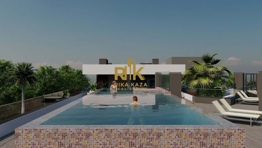 아파트 / Santa Cruz, Madeira