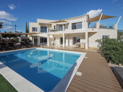 Einfamilienhaus in Lagoa e Carvoeiro, Lagoa