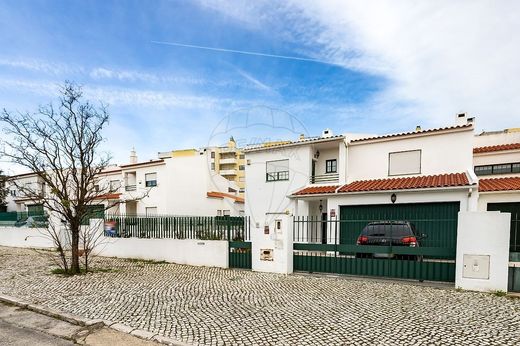 Villa in Barreiro, Distrito de Setúbal