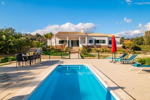 Villa a Porches, Lagoa