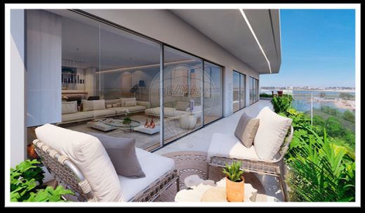 Apartment / Etagenwohnung in Barreiro, Distrito de Setúbal