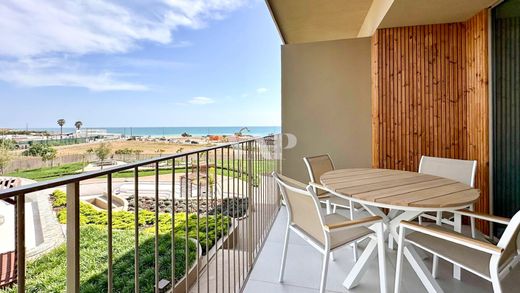 Apartment / Etagenwohnung in Quarteira, Loulé