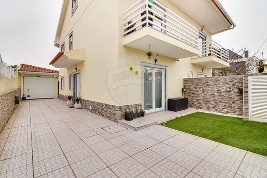 Villa in Fernao Ferro, Seixal