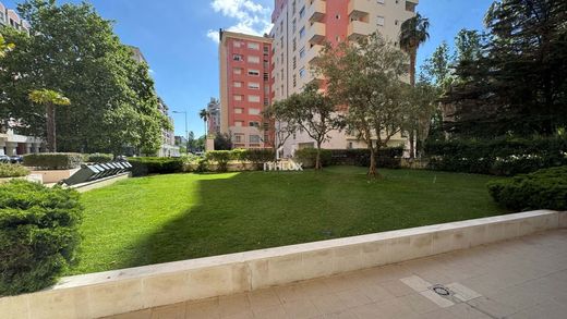Apartment in Lumiar, Lisbon