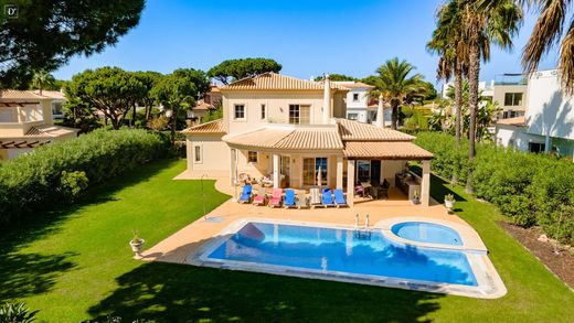 Villa in Vilamoura, Loulé