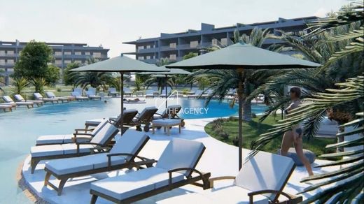 Apartment / Etagenwohnung in Alvor, Portimão