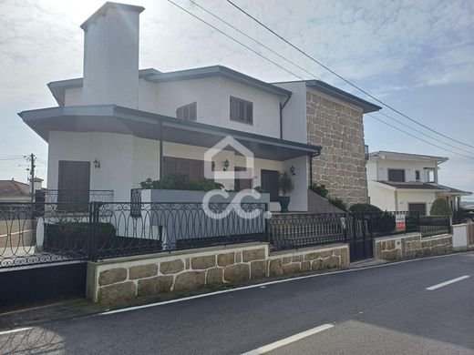 Villa in Sequeiro, Santo Tirso