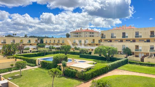 Apartment / Etagenwohnung in Vilamoura, Loulé