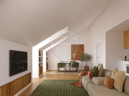 Apartment / Etagenwohnung in Penha de França, Lisbon