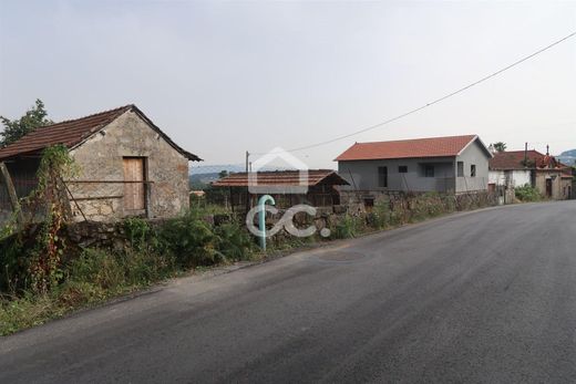 ‏בתים כפריים או חוות ב  Paredes, Distrito do Porto