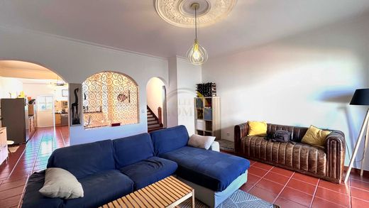 Villa a Oeiras, Lisbona