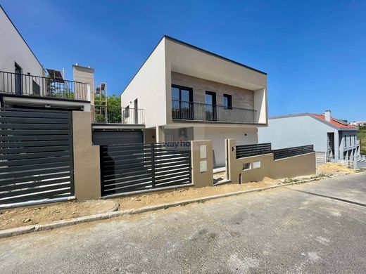 Villa in Loures, Lissabon