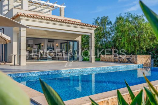 Lagoa, Distrito de Faroのヴィラ