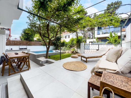Villa in Charneca de Caparica, Almada