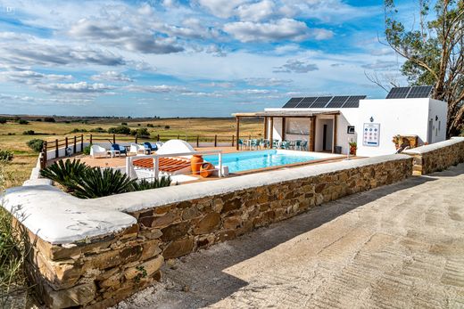 Villa São Miguel do Pinheiro, Mértola