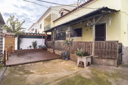 Вилла, Монтихо, Montijo