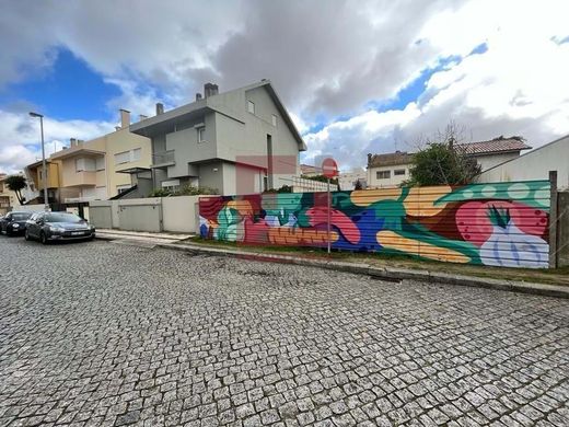 ‏קרקע ב  פורטו, Porto