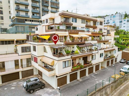 Funchal, Madeiraのアパートメント