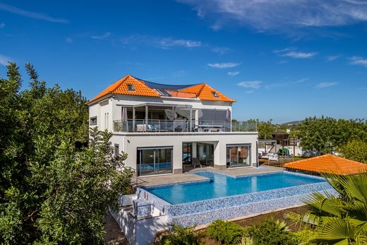 Villa en Moncarapacho e Fuzeta, Olhão