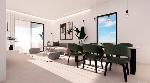Apartment / Etagenwohnung in Finestrat, Alicante