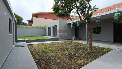 Villa Castelo do Maia, Maia