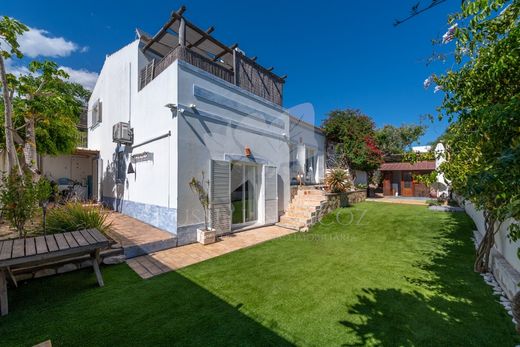 Villa en Moncarapacho e Fuzeta, Olhão