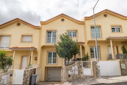 Villa in Odivelas, Lissabon