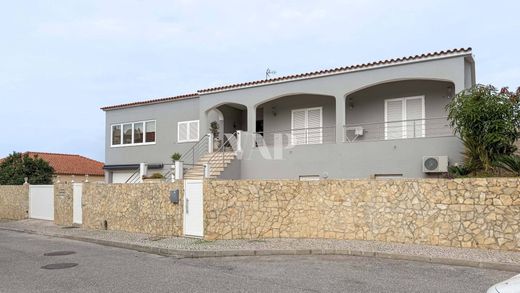 Villa in Quarteira, Loulé