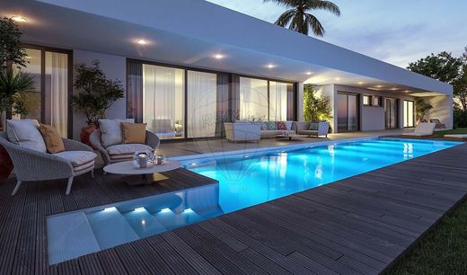 Villa a Mexilhoeira Grande, Portimão