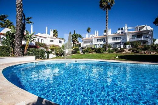 تاون هاوس ﻓﻲ Quinta do Lago, Loulé