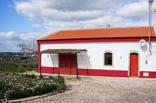 Вилла, Silves, Distrito de Faro
