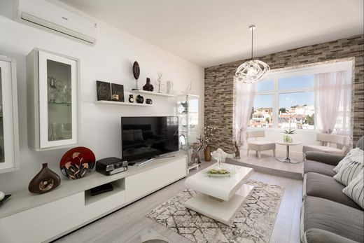 Apartment / Etagenwohnung in Albufeira e Olhos de Água, Albufeira